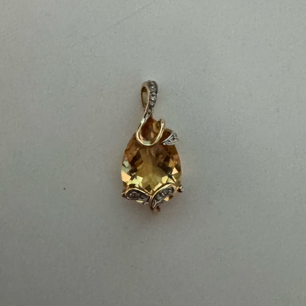 Pear Shaped Yellow Citrine Stone Pendant